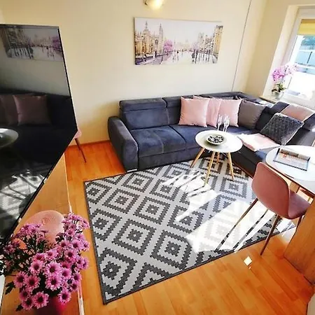 Close To Sea, Balcony Ustronie Morskie, Cleaning Included Apartment